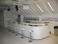 The compact bar of Bianco.