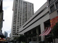 Chinatown Complex at Smith Street houses a food centre, a wet market and shops selling sundry goods.