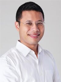 DesmondLee002.jpg