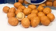 A picture of Japanese-style peanuts.