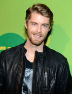 Luke Mitchell 044