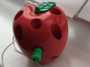 Apple threading toy shop