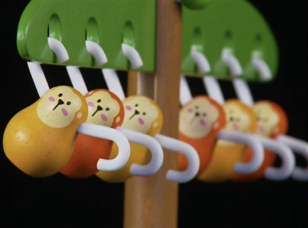 Plan toys online balancing monkeys