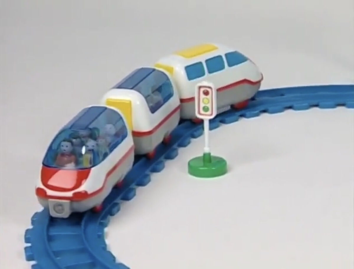 Chicco train top