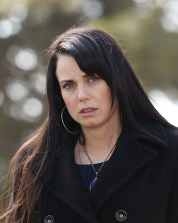 イザベル フレミング The Vampire Diaries Wiki Fandom イザベル フレミング The Vampire Diaries Wiki Fandom