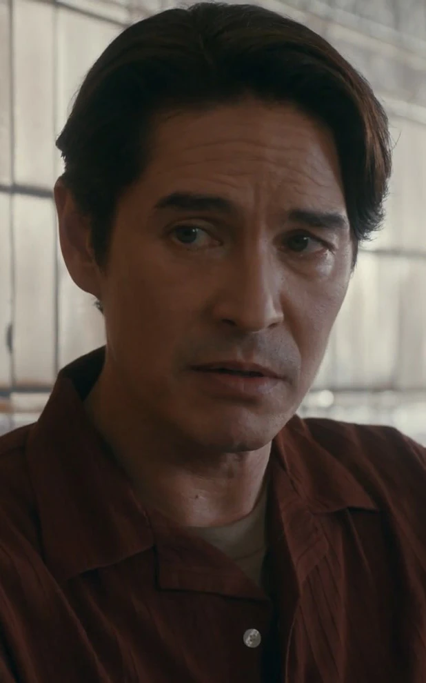 Russell Blackburn The Wilds Wiki Fandom