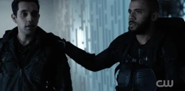 The-100-season-4-episode-9-Miller-Jackson-yeah-baby