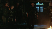 THE 100 5x12-CLARKE,MADI,SHAW,RAVEN