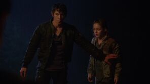 1x04-Murphy-s-Law-bellamy-blake-37155169-1912-1072