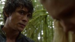 1x03-Earth-Kills-bellamy-and-clarke-the-100-37232558-1916-1076