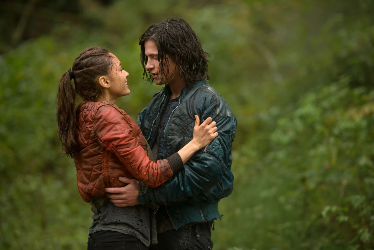 Можно найти сотни. Lexa (the 100). Сотня / the 100 (2014 – наст. Эйдан сотня. Сотня / the 100 (2014 – наст.