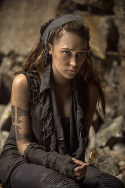 Una scelta per la vita - Lexa camuffata nella cella con Kane e Jaha