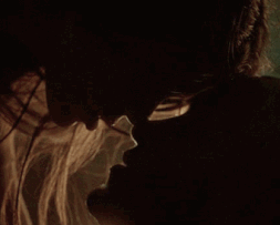 Lincoln-and-Octavia-make-love-the-100-tv-show-37087070-341-274.gif
