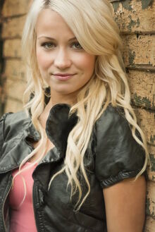 Chelsey reist 05