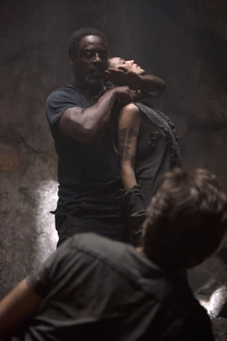 Una scelta per la vita - Lexa presa in ostaggio da Jaha