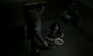 S03E06-Nina eats