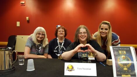 Dragoncon2018-TAG-Panel-Photo-Afterward-With-Fans-BIG