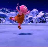 Uniqua's skaiting trick!