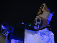 Papa-emeritus-from-ghost-live-at-download-festival-2012