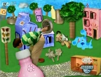 What Does Blue Want to Make Out of Recycled Things 052.jpg (214 KB)