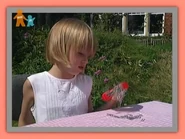 Blue's Clues UK What Experiment Does Blue Want to Try 000775