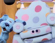 Blues-Room-Silly-Seat-and-Blue.jpg (65 KB)