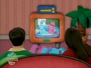 Shy 048.jpg (142 KB) Blue and Magenta having a Pool Party.