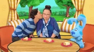 Josh Kiss Lola