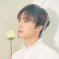 Ju Haknyeon White cropped.png