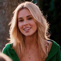 Jules arrival at the cabin