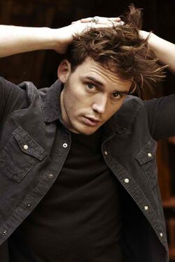 Sam-Claflin-Photoshoots-sam-claflin-22570178-749-1123