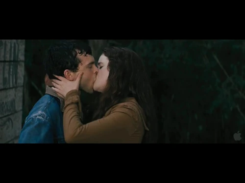 Ethan and Lena kissing