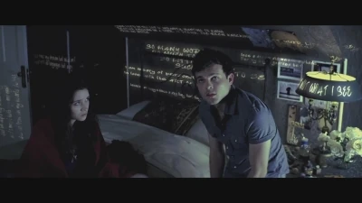 Ethan seeing the writings on Lena's bedroom walls.