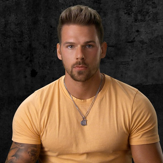 Everything you need to know about Joss Mooney from The Challenge. 