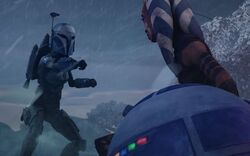 Bo-Katan fights Ahsoka.