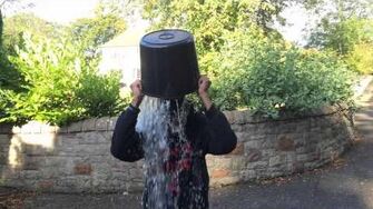 ALS_Ice_Bucket_Challenge_-_D4NNY-0