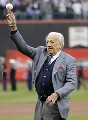 Ralph-Kiner-throws-out-the-first-pitch-on-Opening-Day-at-Citi-Field-in-New-York