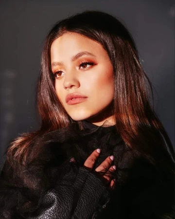 Sarah Jeffery Descendants Wiki Fandom The teenagers of disney's most infamous villains return to the isle of the lost to recruit a new batch of villainous offspring to join them at auradon prep. sarah jeffery descendants wiki fandom