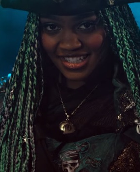 Descendants uma best sale necklace
