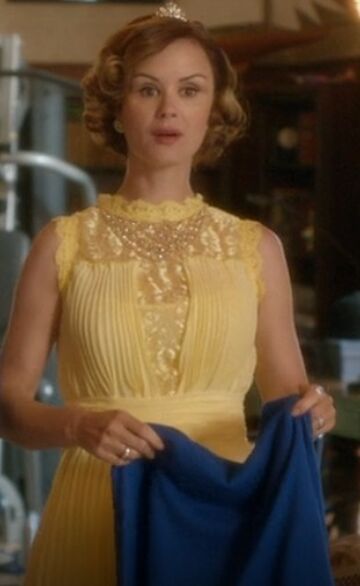 Belle | Descendants Wiki | Fandom