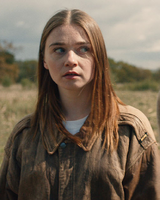 Alyssa (Jessica Barden)