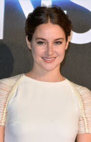 Shailene-Woodley-Hair-Feathers-2015