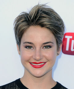 Shailene Woodley's Hair Feathers 2015