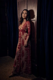 S4 Isabella Poster3.jpg (445 KB)