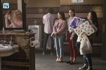 1x01 Promo13.jpg (50 KB)