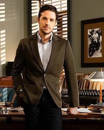 Donovan Davenport The Good Witch Wiki Fandom Cikl televizionnyh filmov i posleduyuschiy teleserial, rasskazyvayuschie volshebnuyu istoriyu o dobroy vedme kessi naytingeyl, eyo seme i dobraya vedma. donovan davenport the good witch wiki