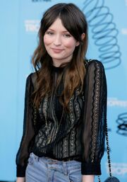 Emily browning-0