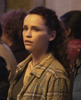 Callie Cadogan 708 crop
