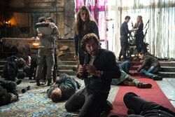 The-100-Perverse-Instantiation-Part-Two-3x16-Kane detoxing.jpg