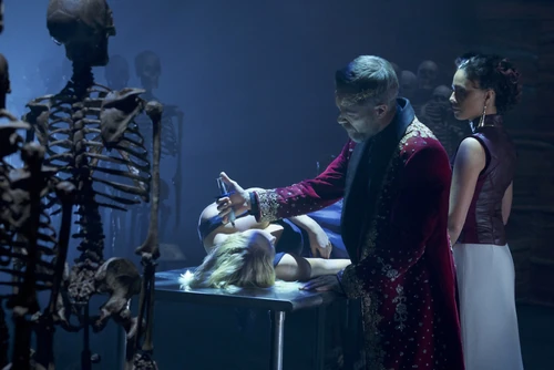 Лицо за стеклом